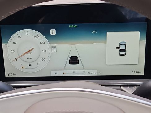 Used 2025 Genesis G90 3.5T image 22