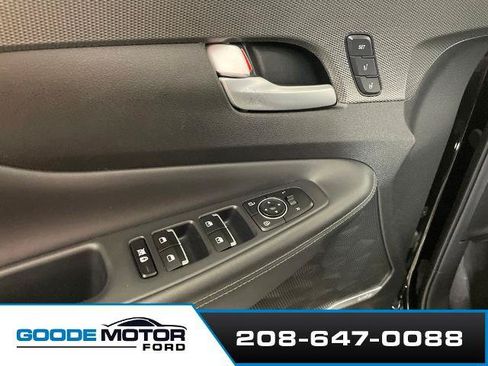 Used 2020 Hyundai Santa Fe Limited AWD/4WD image 9