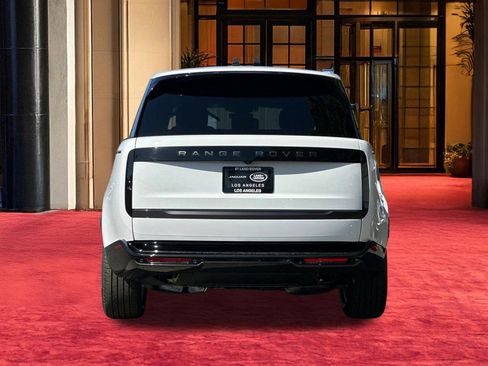New 2026 Land Rover Range Rover Long Wheelbase SE AWD/4WD image 8