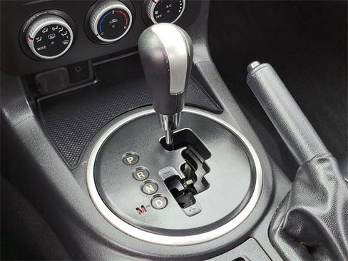 Used 2009 MAZDA MX-5 Miata Touring image 17