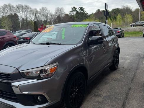 Used 2017 Mitsubishi Outlander Sport ES AWD/4WD image 4