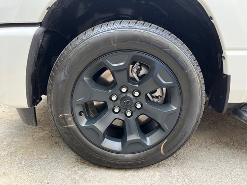 New 2026 RAM 1500 Express AWD/4WD image 30