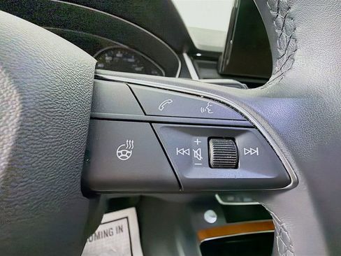 Used 2023 Audi Q5 2.0T Premium w/ Convenience Package image 12