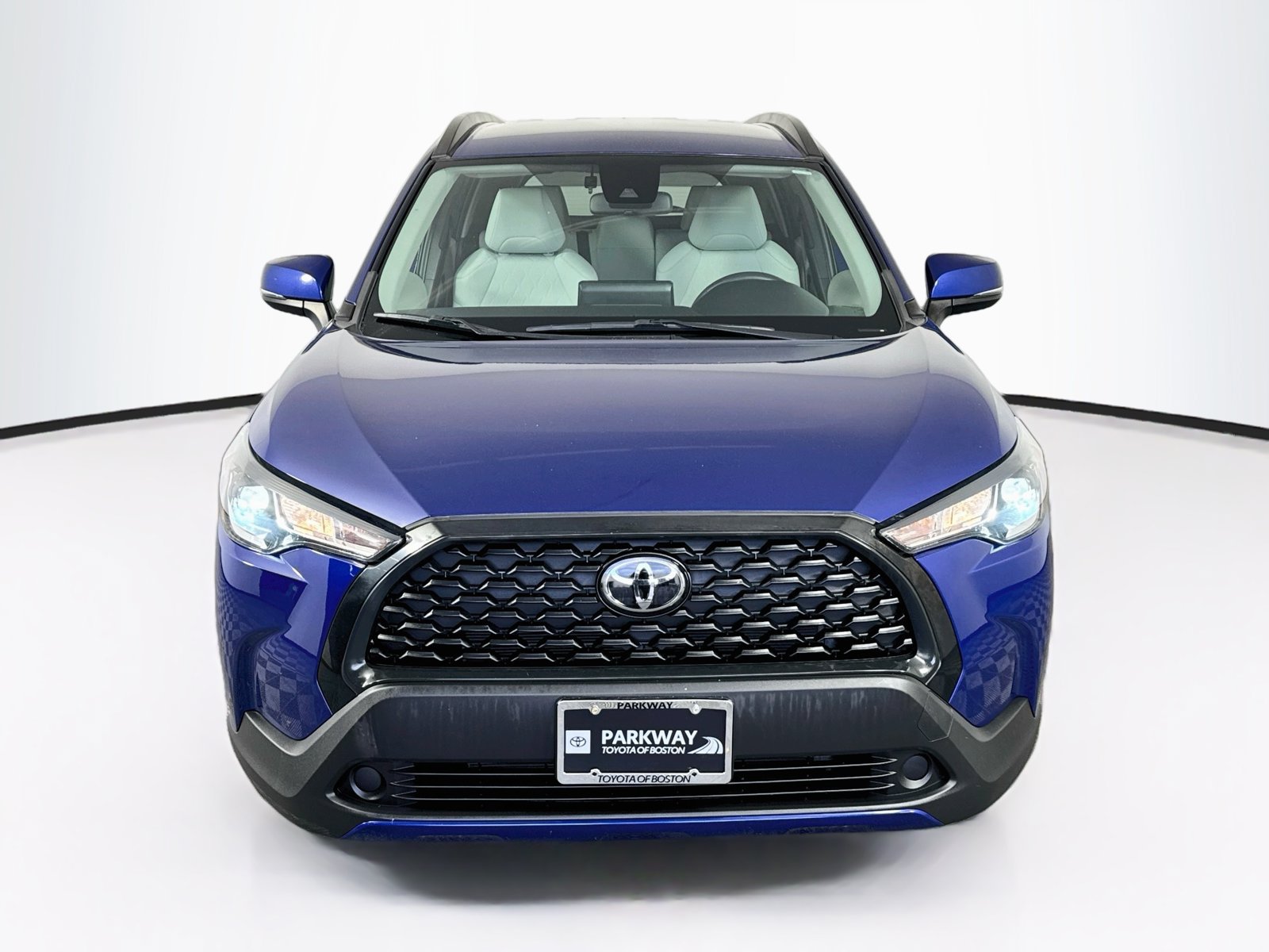 Certified 2022 Toyota Corolla Cross LE AWD/4WD image 2