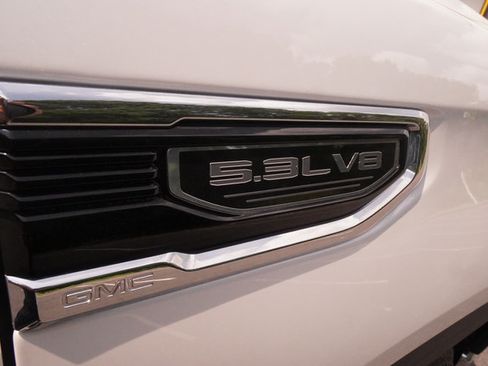 Used 2022 GMC Sierra 1500 SLT w/ SLT Premium Plus Package AWD/4WD image 44