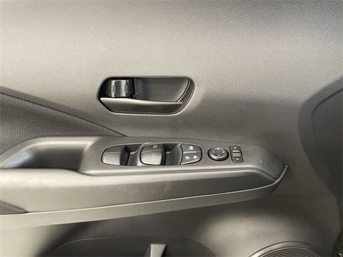 Certified 2025 Nissan Kicks Play S image 21