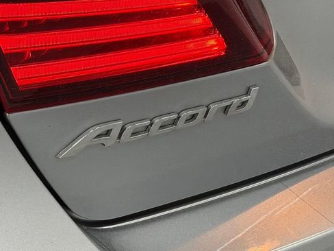 Used 2017 Honda Accord LX image 8