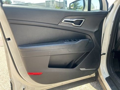 Used 2023 Kia Sportage LX AWD/4WD image 20