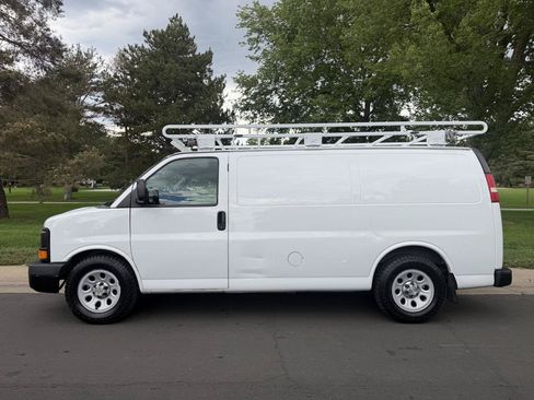 Used 2013 Chevrolet Express 1500 AWD image 2