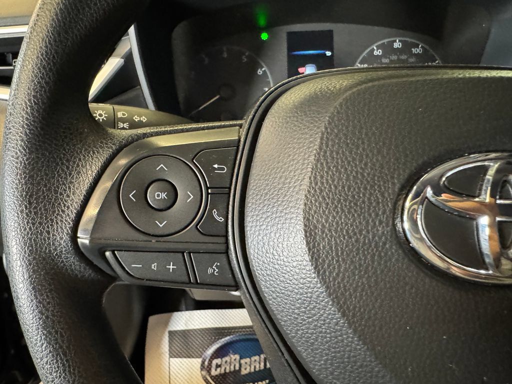 Used 2024 Toyota Corolla LE FWD image 11