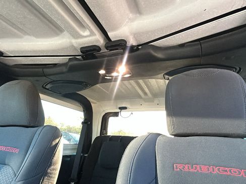 Used 2020 Jeep Wrangler Rubicon w/ Cold Weather Group AWD/4WD image 11