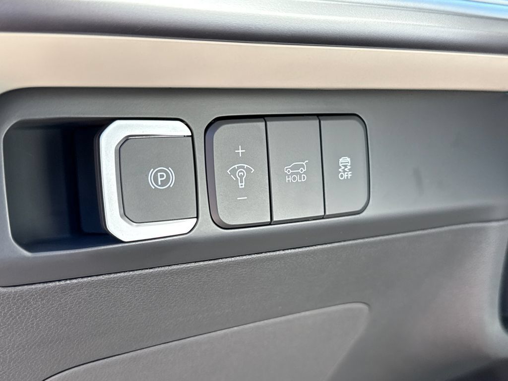 Used 2026 Hyundai Santa Fe SE FWD image 19