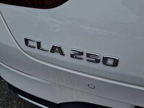 Used 2025 Mercedes-Benz CLA 250 4MATIC image 32