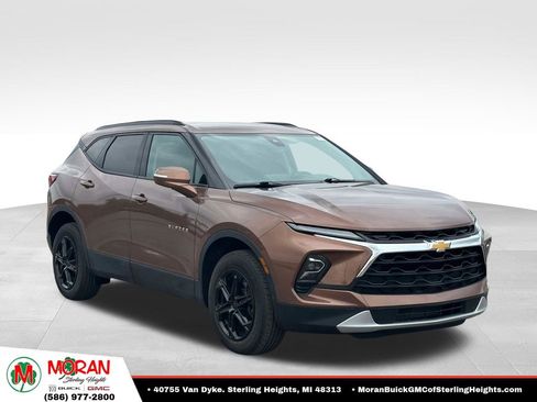 Used 2024 Chevrolet Blazer LT FWD image 7