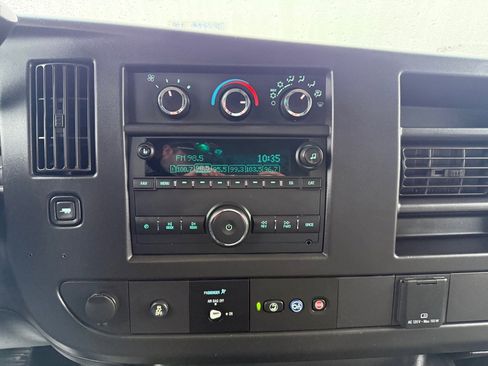 Used 2020 Chevrolet Express 2500 w/ Driver Convenience Package image 25