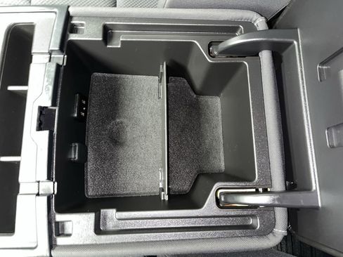 Used 2016 GMC Sierra 1500 SLE w/ SLE Value Package image 21