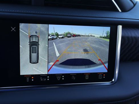 Used 2024 GMC Yukon Denali w/ Denali Reserve Package image 30