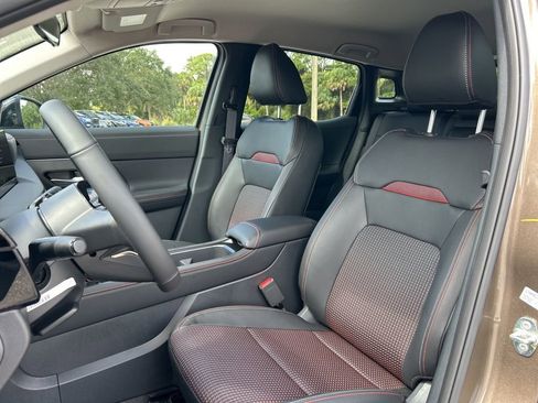 New 2026 Nissan Kicks SR w/ Illumination Package image 13