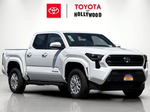 New 2026 Toyota Tacoma SR5 AWD/4WD image 2