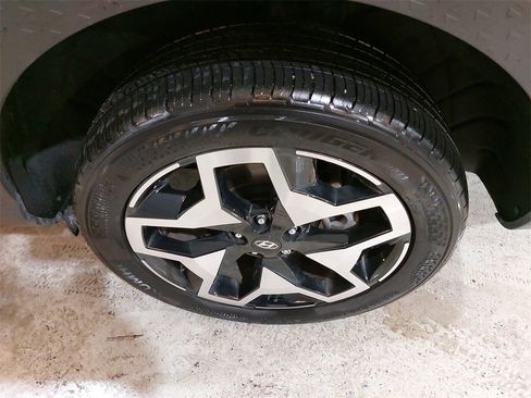 Certified 2024 Hyundai Santa Cruz Limited image 33