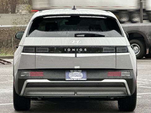 New 2026 Hyundai Ioniq 5 SEL image 5