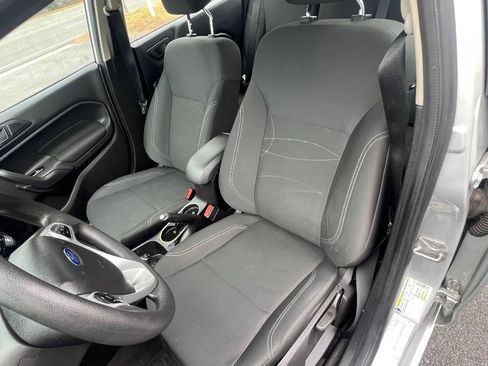 Used 2019 Ford Fiesta SE image 14