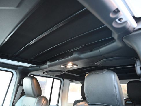 Used 2022 Jeep Wrangler Unlimited Sahara w/ Cold Weather Group image 18