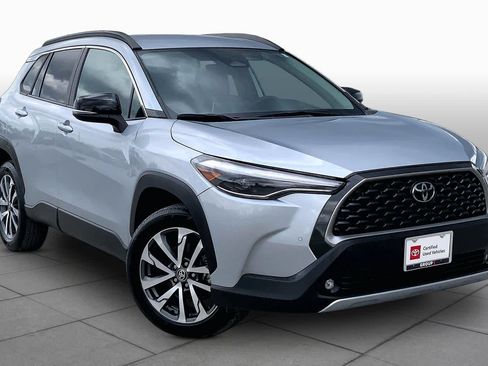 Certified 2025 Toyota Corolla Cross XLE AWD/4WD image 3