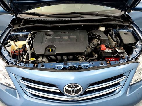 Used 2013 Toyota Corolla LE FWD image 36
