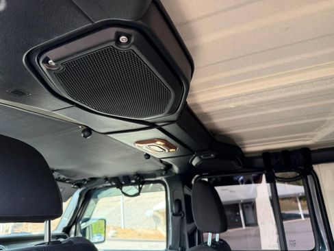 Used 2019 Jeep Wrangler Unlimited Sahara AWD/4WD image 28