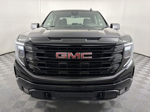Used 2025 GMC Sierra 1500 Elevation image 2