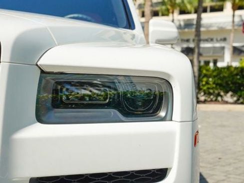 Used 2024 Rolls-Royce Cullinan image 21