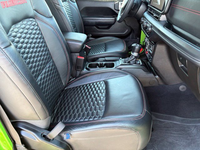 Used 2025 Jeep Wrangler Unlimited Rubicon w/ Safety Group AWD/4WD image 19