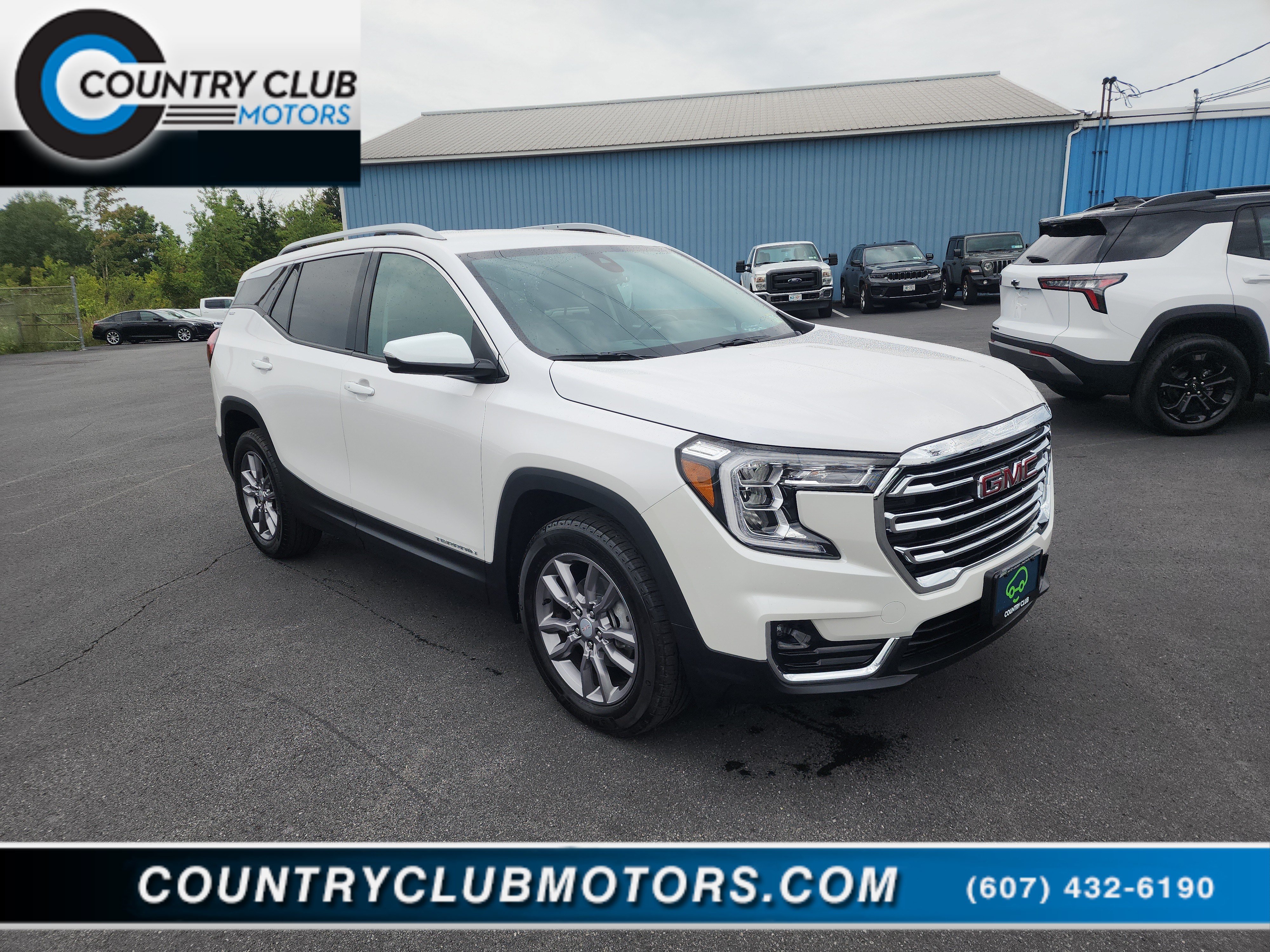 Certified 2024 GMC Terrain SLT w/ Infotainment Package II AWD/4WD image 1