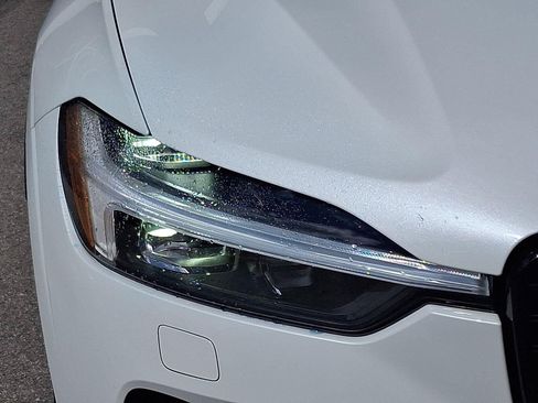Certified 2023 Volvo XC60 B6 Ultimate w/ Climate Package AWD/4WD image 9