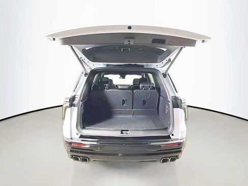 New 2026 Chevrolet Traverse RS w/ LPO, Floor Liner Package AWD/4WD image 22