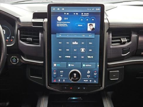 Used 2022 Ford Expedition Platinum image 15