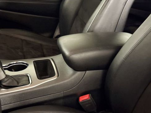 Used 2020 Jeep Grand Cherokee Altitude image 26