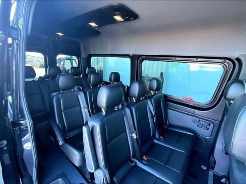 Used 2023 Mercedes-Benz Sprinter 2500 image 27