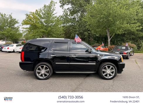 Used 2013 Cadillac Escalade Luxury AWD/4WD image 7