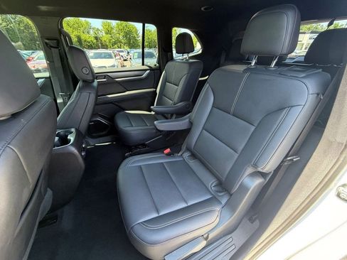 Used 2024 GMC Acadia Elevation w/ Black Edition FWD image 22