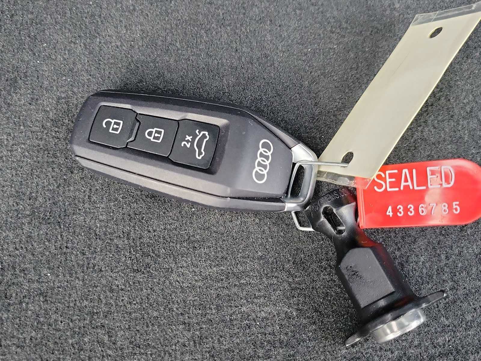 Certified 2025 Audi Q5 Premium Plus AWD/4WD image 33