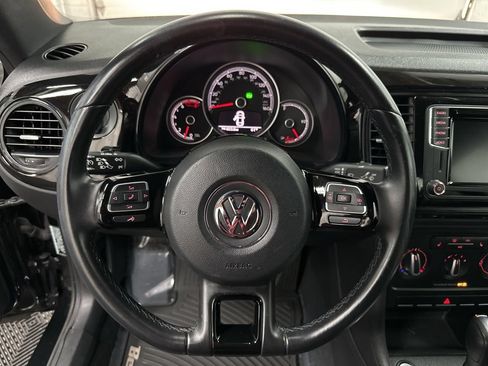 Used 2018 Volkswagen Beetle 2.0T FWD image 14