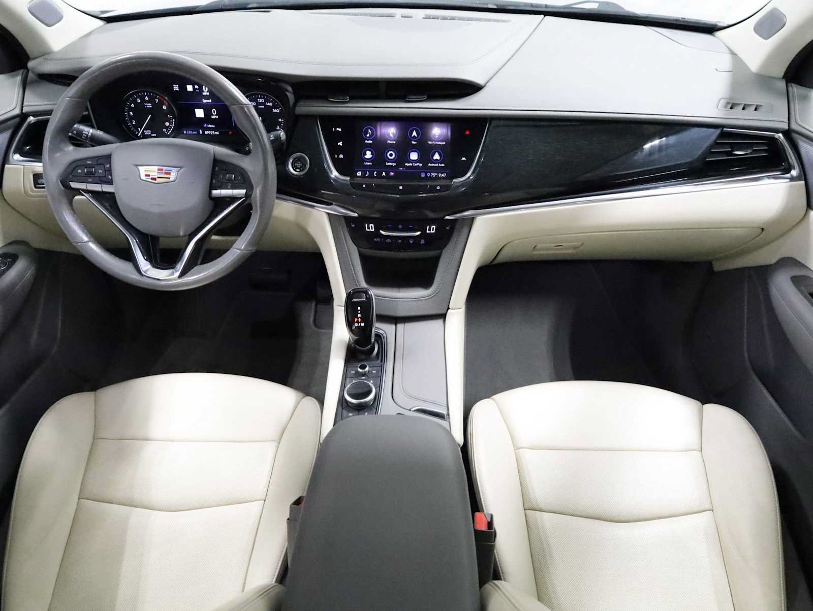 Used 2020 Cadillac XT6 Premium Luxury AWD/4WD image 24