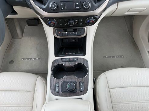 Used 2023 GMC Acadia Denali w/ Denali Ultimate Package AWD/4WD image 25