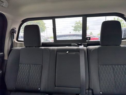 Used 2017 Nissan Titan SV RWD image 22