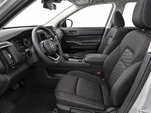 Used 2024 Nissan Pathfinder S AWD/4WD image 11
