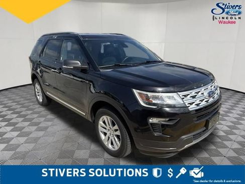 Used 2019 Ford Explorer XLT w/ Equipment Group 202A AWD/4WD image 3
