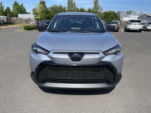 Used 2024 Toyota Corolla Cross AWD Hybrid image 8