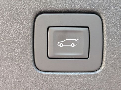 Used 2025 Buick Envista Preferred w/ Convenience I Package image 14